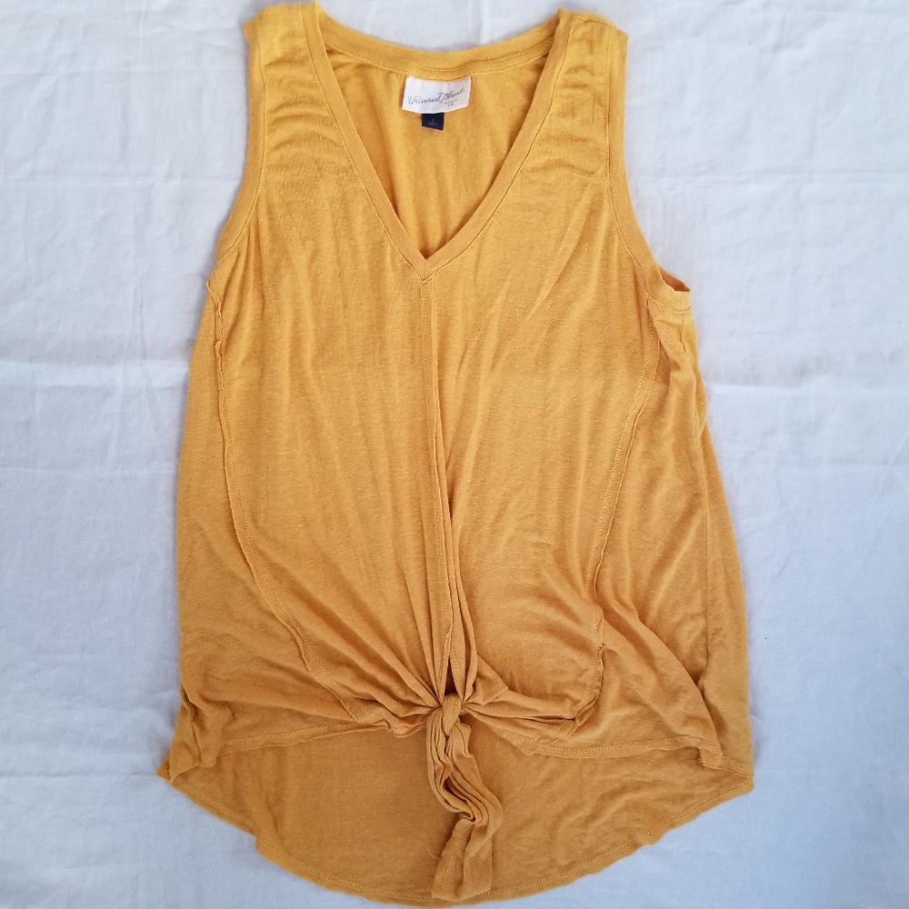 💕5/25$ Universal Thread Mustard V Neck Tank